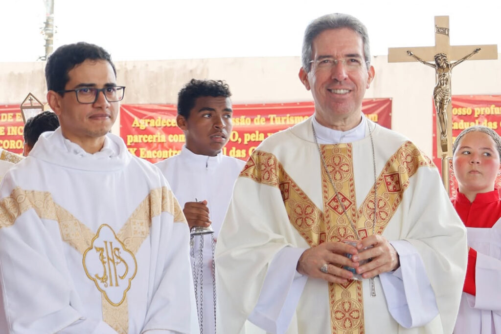Leia mais sobre o artigo ENCONTRO DAS COROAS