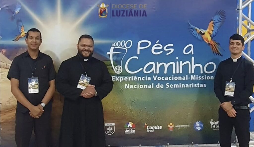 Leia mais sobre o artigo SEMINARISTAS DA DIOCESE DE LUZIÂNIA REPRESENTADOS